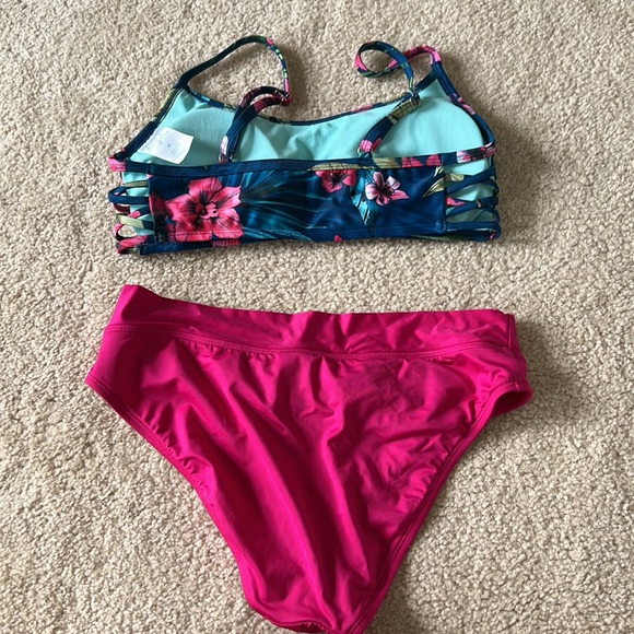 Bikini set worn once excellent condition. - Picture 7 of 7